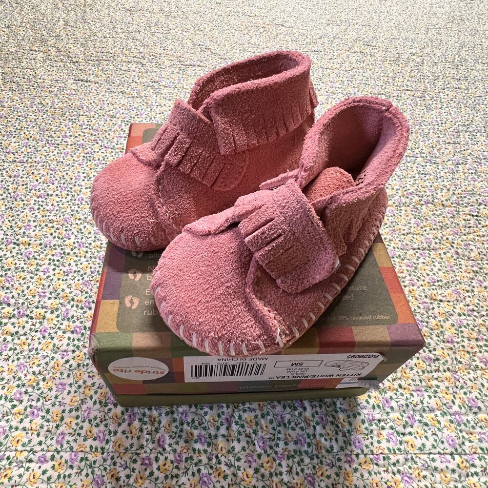 MINNETONKA SUEDE BABY GIRLS PINK MOCCASINS SIZE 3 NWOT